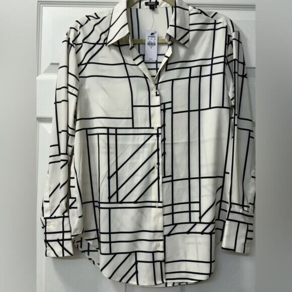 NWT Express Boyfriend Portofino Button Down Off White Black Sheet Shirt Sz XS - Picture 2 of 9